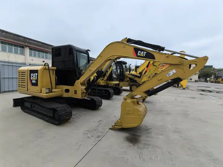Original CAT 306E2 used Caterpillar excavator with high quality for hot sale 6 ton second-hand machine in stock - Escavadora de rastos: foto 3 Original CAT 306E2 used Caterpillar excavator with high quality for hot sale 6 ton second-hand machine in stock - Escavadora de rastos: foto 3
