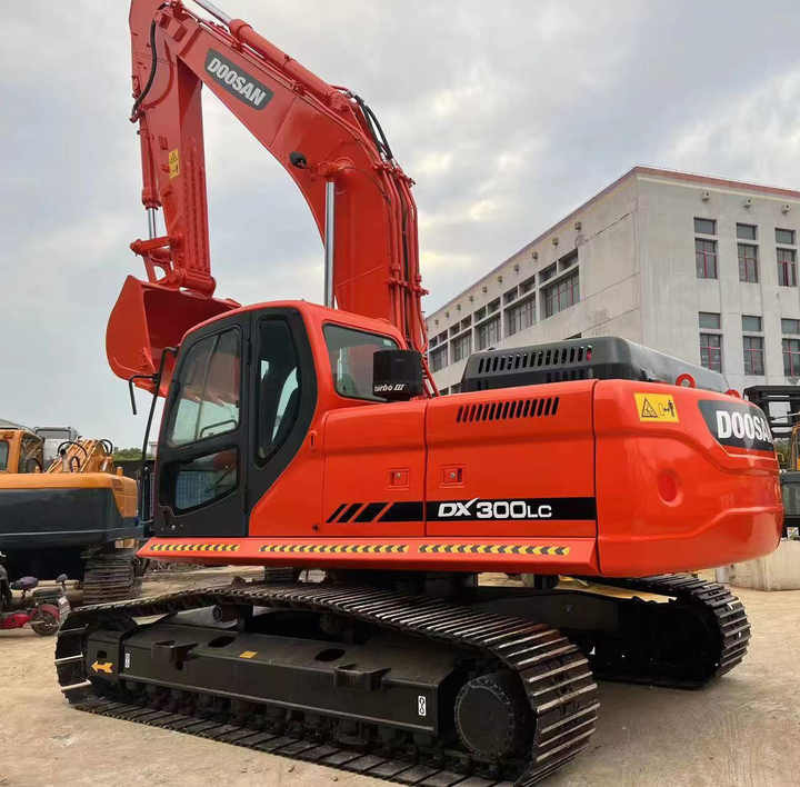 Original Korea Doosan Used Excavator 30 Ton Doosan DX300LC Crawler Excavator For Sale - Escavadora de rastos: foto 4 Original Korea Doosan Used Excavator 30 Ton Doosan DX300LC Crawler Excavator For Sale - Escavadora de rastos: foto 4