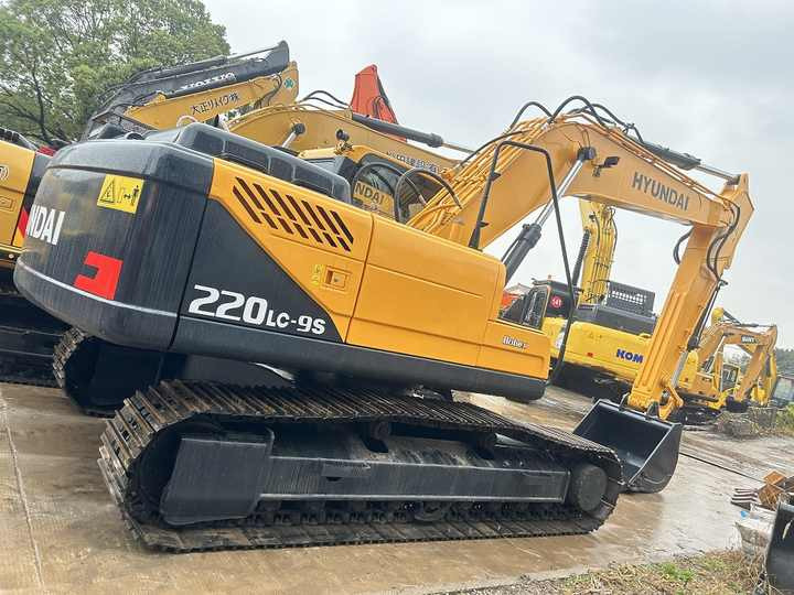 Escavadora de rastos Perfect working Used Hyundai 220LC-9S Crawler Excavator Used Hyundai 220LC-9S Excavator in stock: foto 6