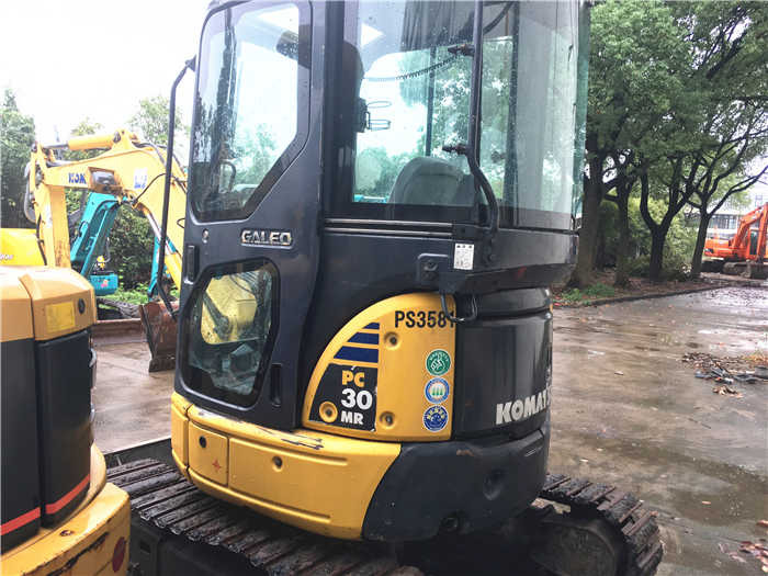 Reasonable price good quality second-hand Komatsu PC30 used Komatsu mini excavator digger for sale - Escavadora de rastos: foto 5 Reasonable price good quality second-hand Komatsu PC30 used Komatsu mini excavator digger for sale - Escavadora de rastos: foto 5