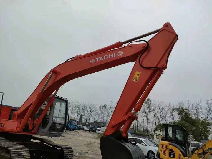 Second hand Hitachi ZX200-3 ZX200-3G ZX200-5G ZX210 ZX240 excavator used hitachi excavator in stock - Escavadeira: foto 4 Second hand Hitachi ZX200-3 ZX200-3G ZX200-5G ZX210 ZX240 excavator used hitachi excavator in stock - Escavadeira: foto 4