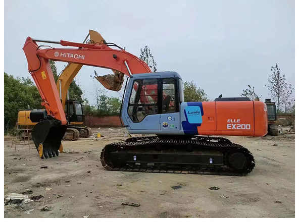 Second hand Hitachi ZX200-3 ZX200-3G ZX200-5G ZX210 ZX240 excavator used hitachi excavator in stock - Escavadeira: foto 1 Second hand Hitachi ZX200-3 ZX200-3G ZX200-5G ZX210 ZX240 excavator used hitachi excavator in stock - Escavadeira: foto 1