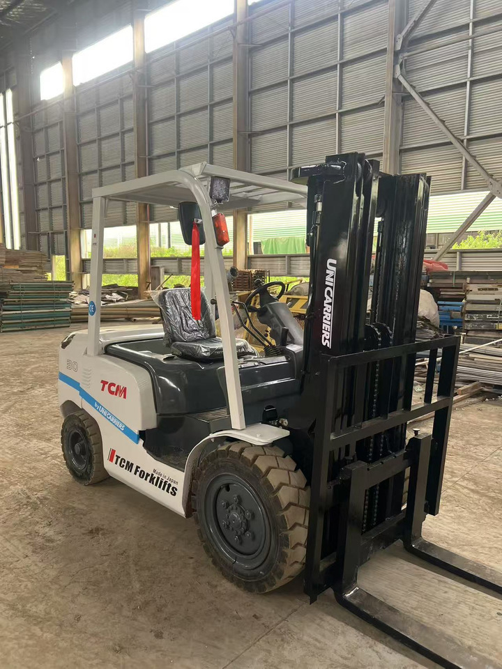TCM FD30 Forklift - Empilhadeira a diesel: foto 2 TCM FD30 Forklift - Empilhadeira a diesel: foto 2