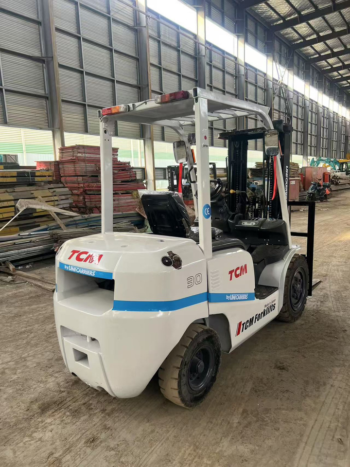 TCM FD30 Forklift - Empilhadeira a diesel: foto 3 TCM FD30 Forklift - Empilhadeira a diesel: foto 3