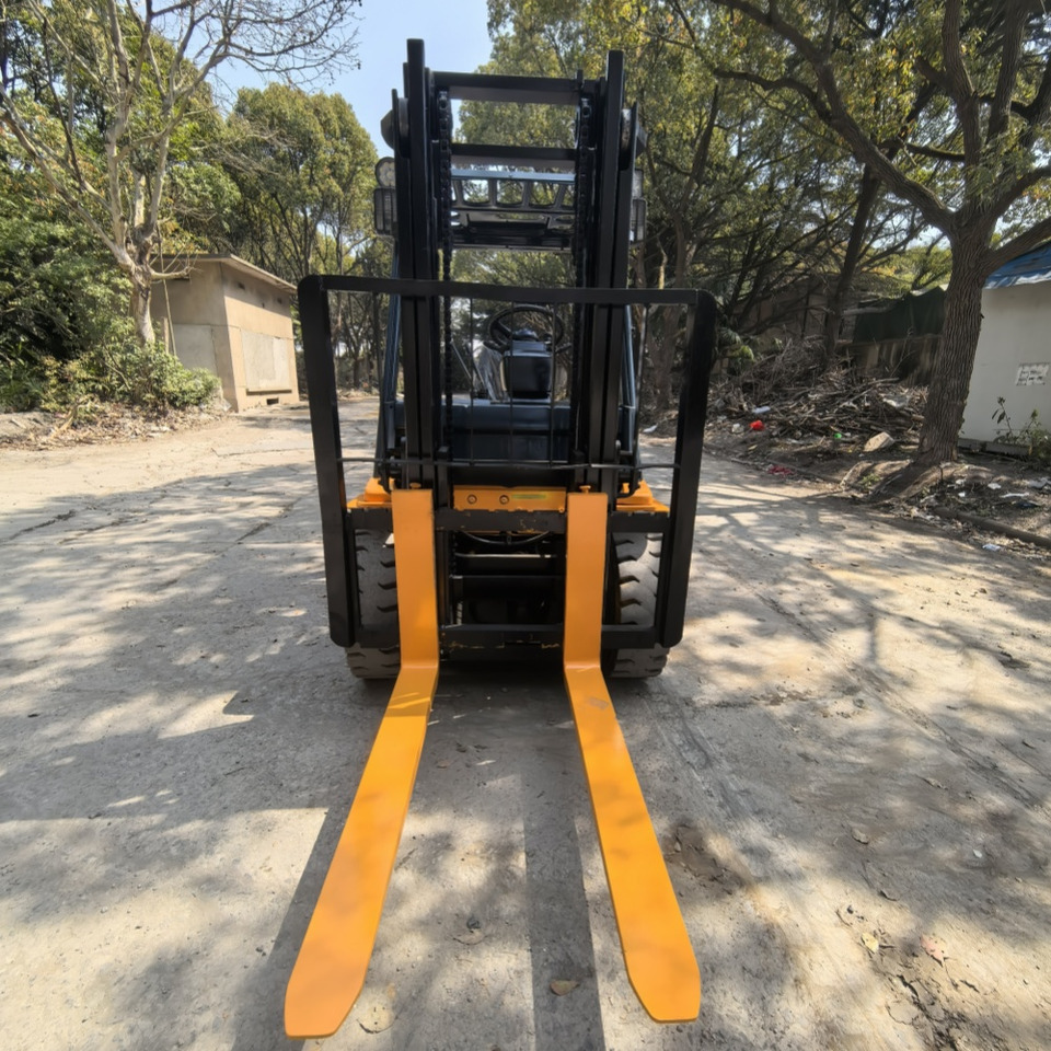 Toyota FD30 Forklift - Empilhadeira a diesel: foto 3 Toyota FD30 Forklift - Empilhadeira a diesel: foto 3