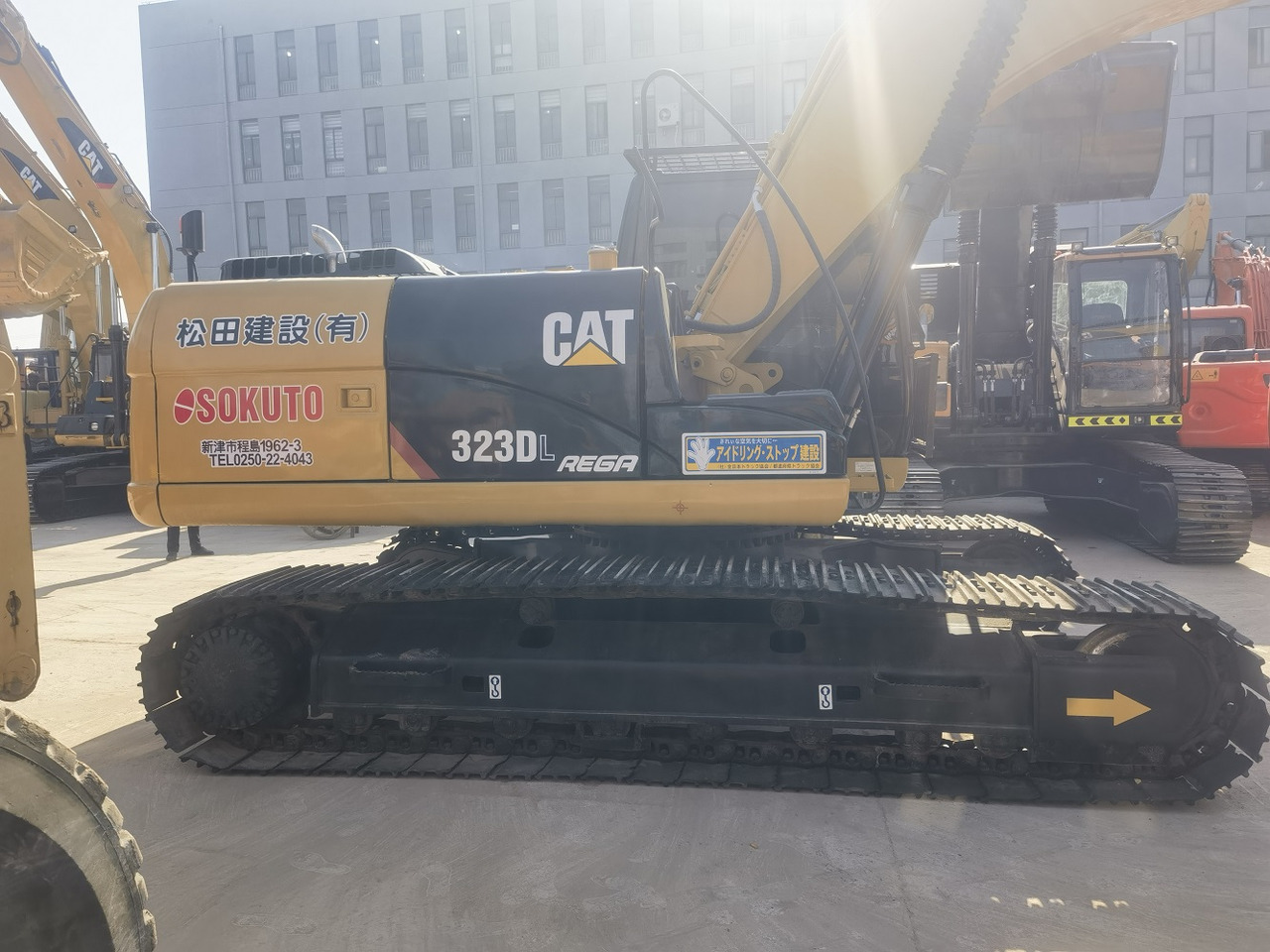 Cat 323d excavators - Escavadeira: foto 4 Cat 323d excavators - Escavadeira: foto 4