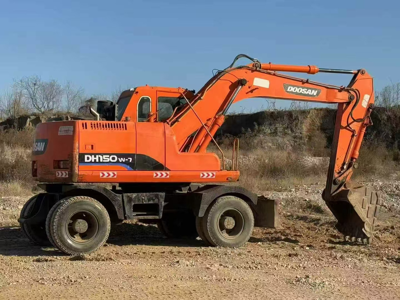 Doosan Doosan dh150w-7 wheel excavator - Escavadeira de rodas: foto 1 Doosan Doosan dh150w-7 wheel excavator - Escavadeira de rodas: foto 1
