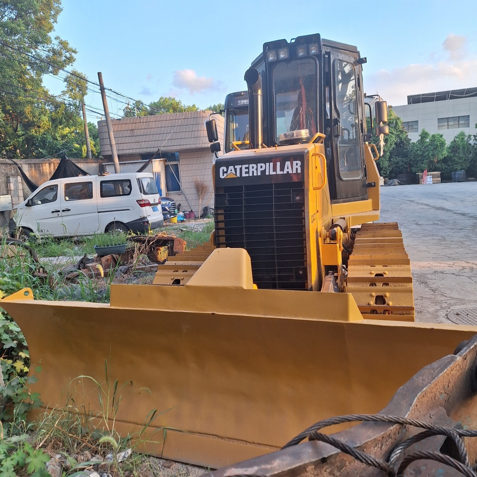 Used caterpillar cat D5k bulldozer - Buldôzer: foto 4 Used caterpillar cat D5k bulldozer - Buldôzer: foto 4