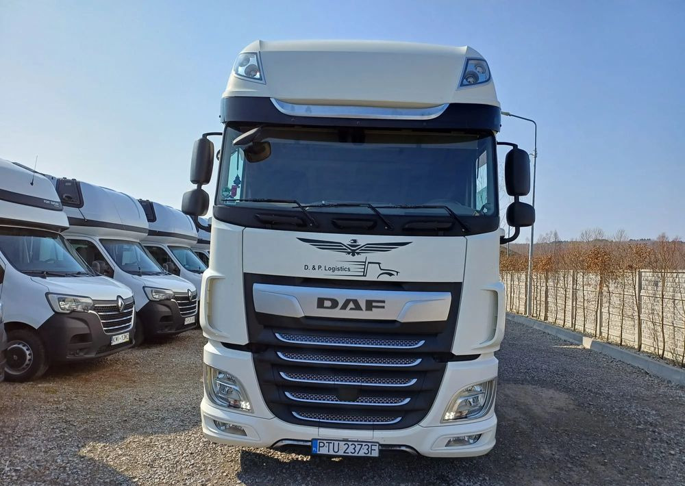 DAF XF 480 SUPER SPACE CAB / ZESTAW TANDEM PRZEJAZDOWY 120m3 - Máquina de outro: foto 5 DAF XF 480 SUPER SPACE CAB / ZESTAW TANDEM PRZEJAZDOWY 120m3 - Máquina de outro: foto 5