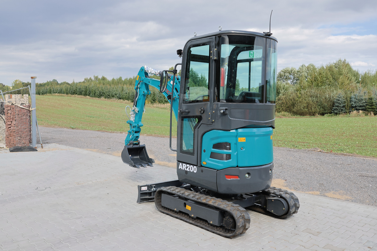SCHMiDT AR200 - Kubota engine, Extended tracks, Swing arm - Mini escavadeira: foto 4 SCHMiDT AR200 - Kubota engine, Extended tracks, Swing arm - Mini escavadeira: foto 4