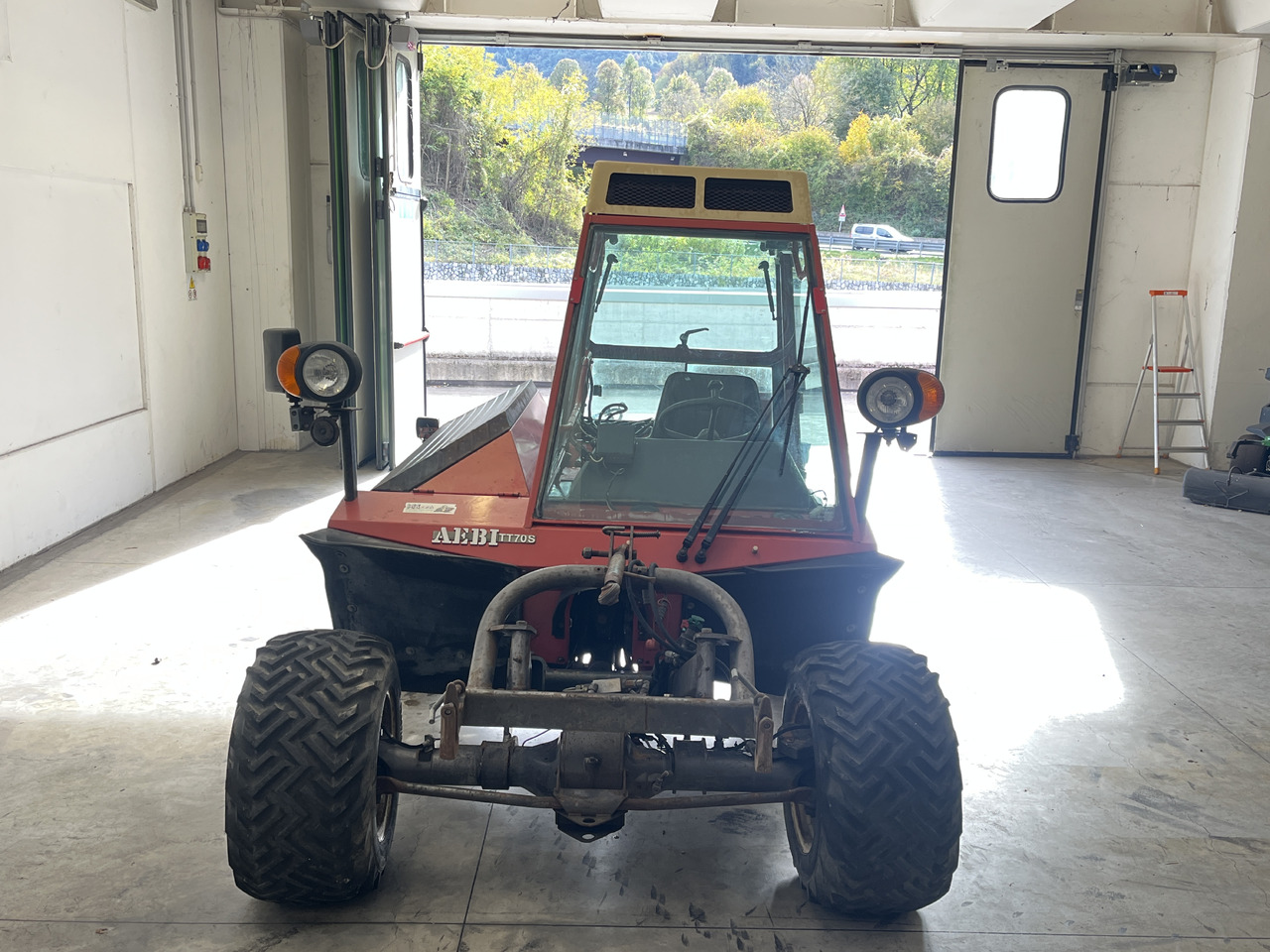 AEBI TT 70 S - Trator: foto 3 AEBI TT 70 S - Trator: foto 3