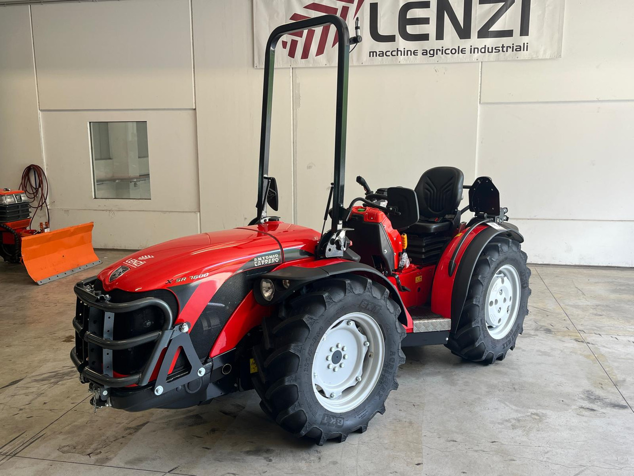 ANTONIO CARRARO INFINITY SR 7600 - Trator: foto 2 ANTONIO CARRARO INFINITY SR 7600 - Trator: foto 2