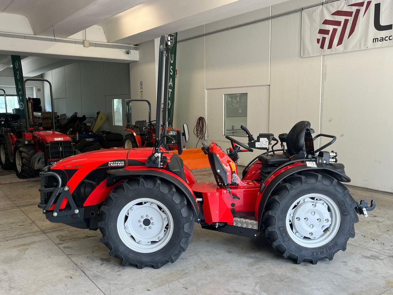 ANTONIO CARRARO INFINITY SR 7600 - Trator: foto 3 ANTONIO CARRARO INFINITY SR 7600 - Trator: foto 3
