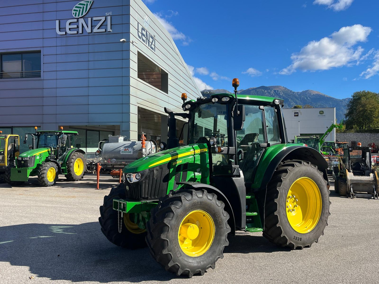 JOHN DEERE 6120 M - Trator: foto 1 JOHN DEERE 6120 M - Trator: foto 1