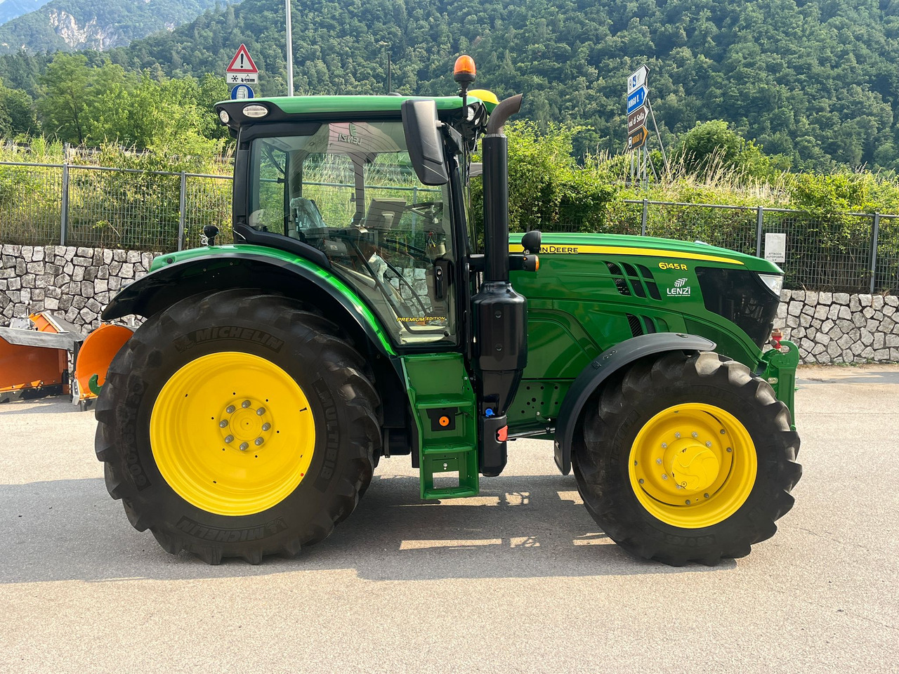 JOHN DEERE 6145 R - Trator: foto 5 JOHN DEERE 6145 R - Trator: foto 5