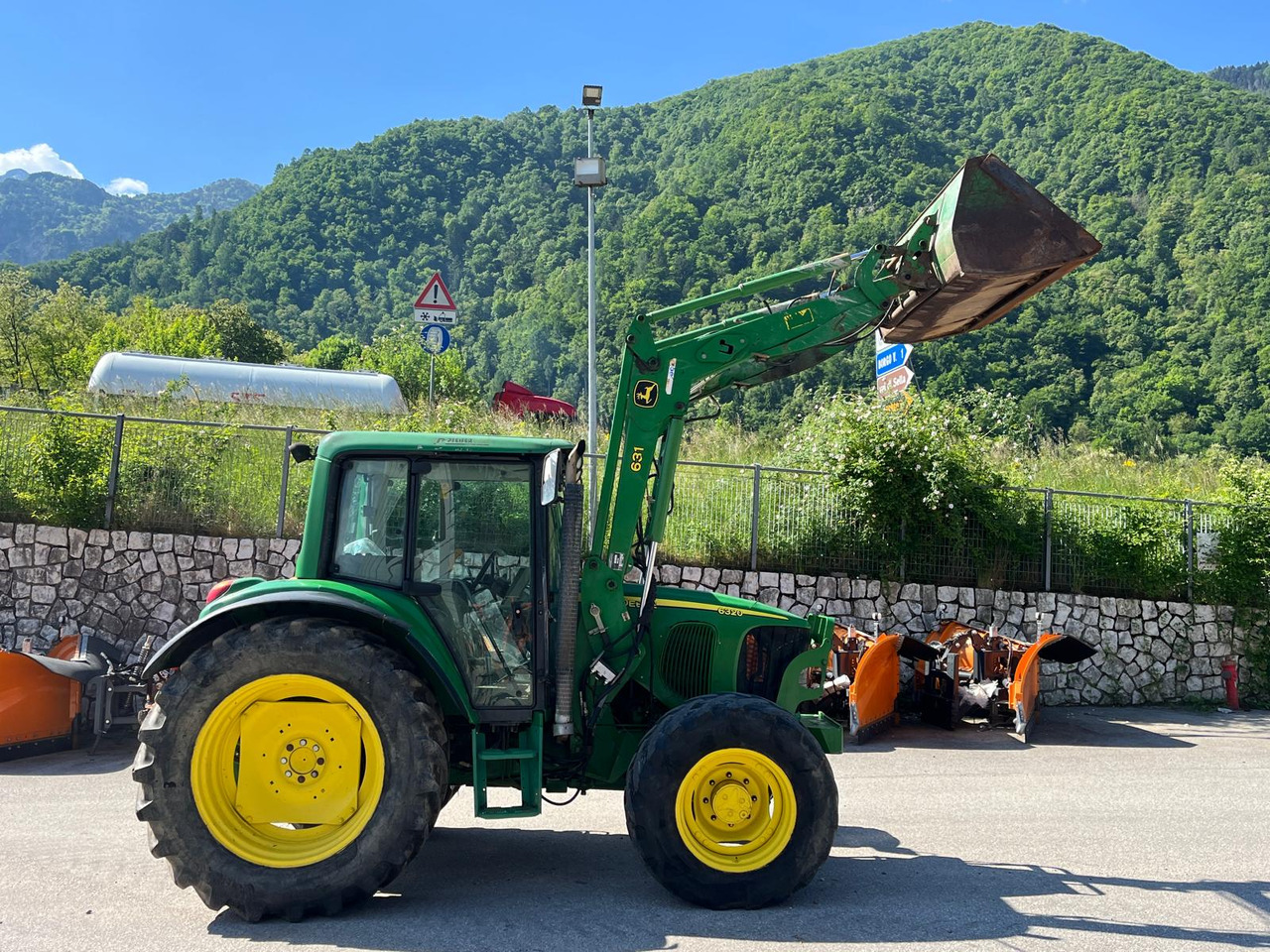 JOHN DEERE 6320 - Trator: foto 4 JOHN DEERE 6320 - Trator: foto 4