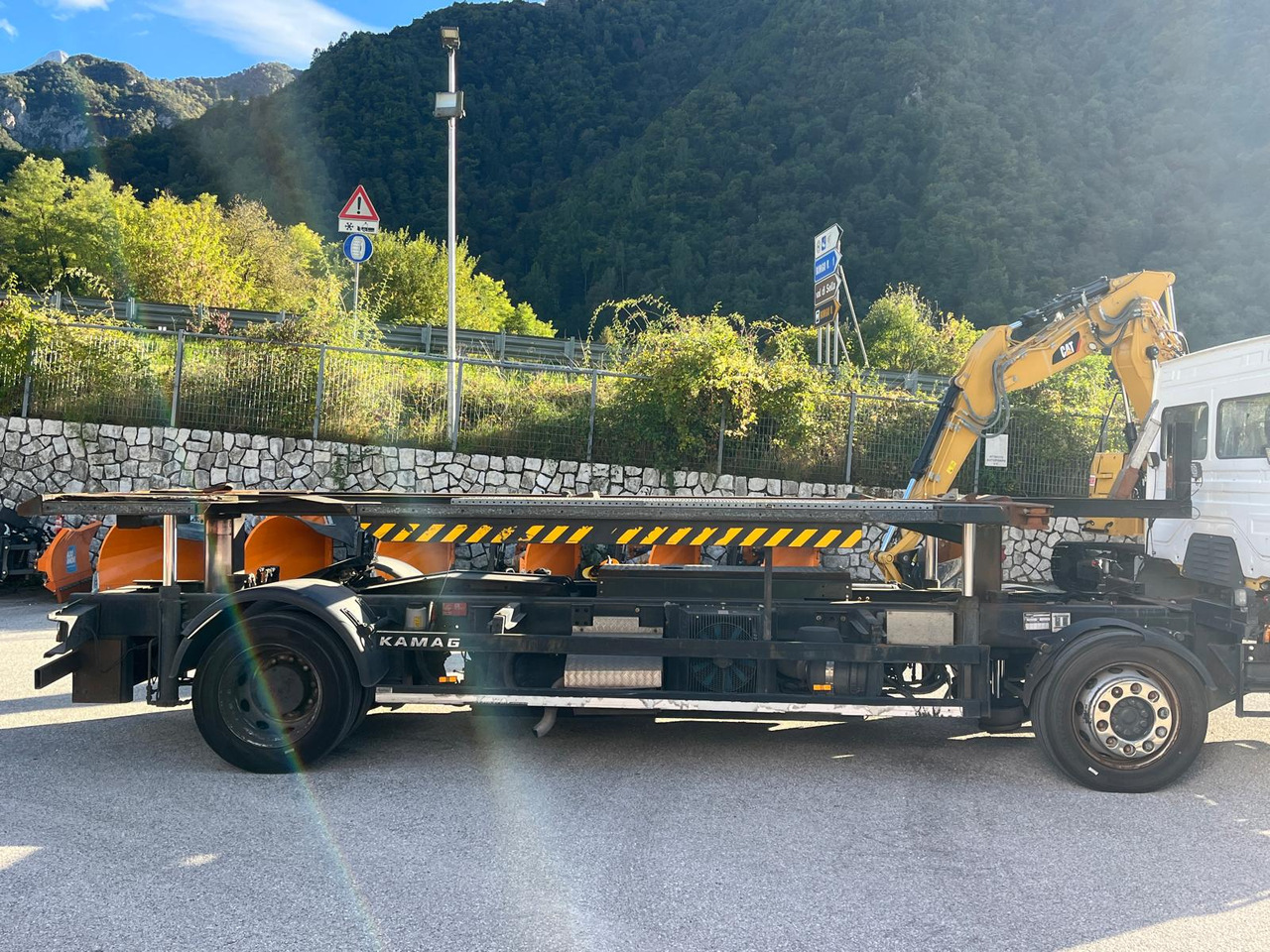 MERCEDES-BENZ KAMAG - Camião transportador de contêineres/ Caixa móvel: foto 5 MERCEDES-BENZ KAMAG - Camião transportador de contêineres/ Caixa móvel: foto 5