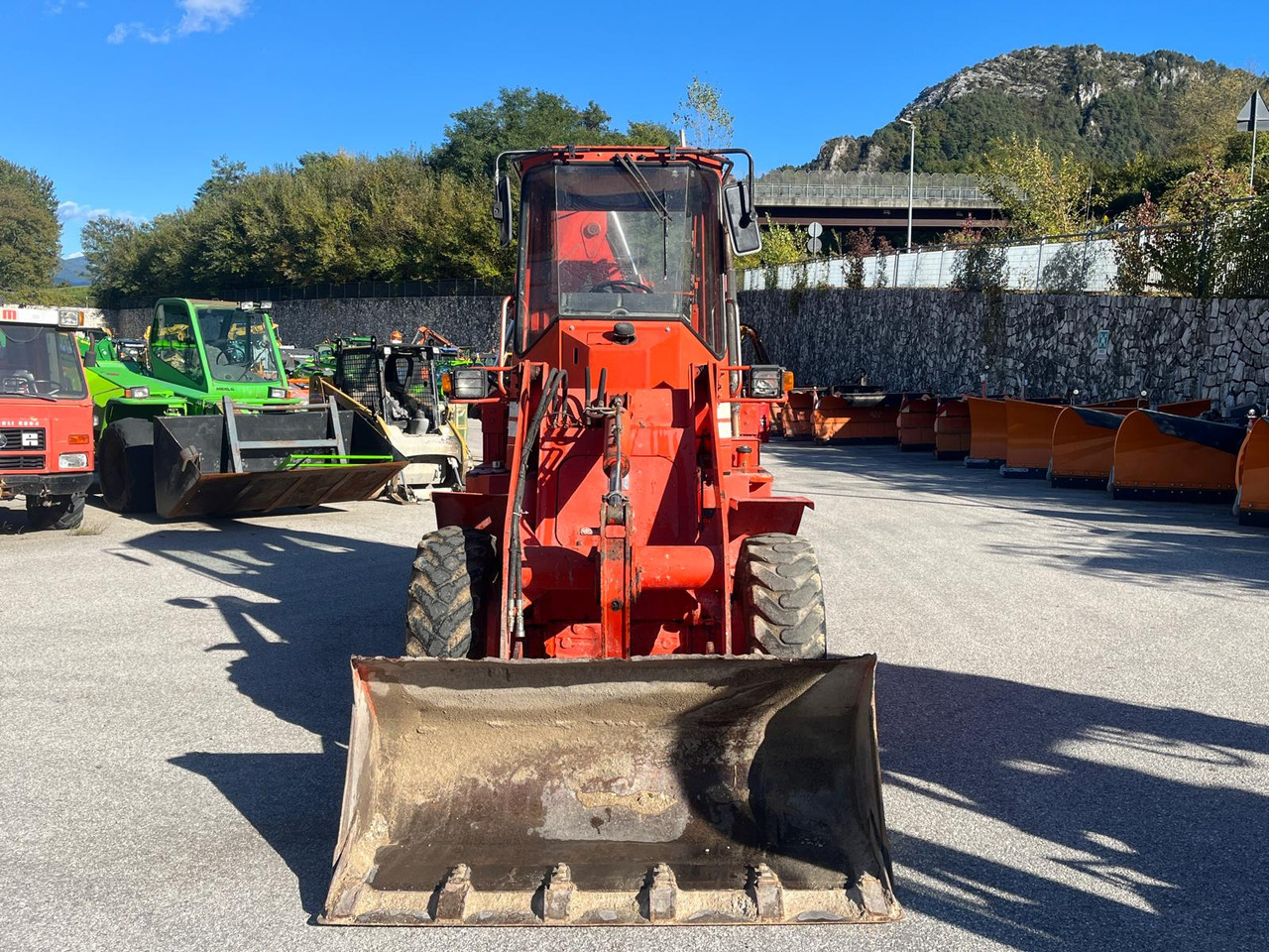 TERNA FAI 555 - Retroescavadeira: foto 2 TERNA FAI 555 - Retroescavadeira: foto 2