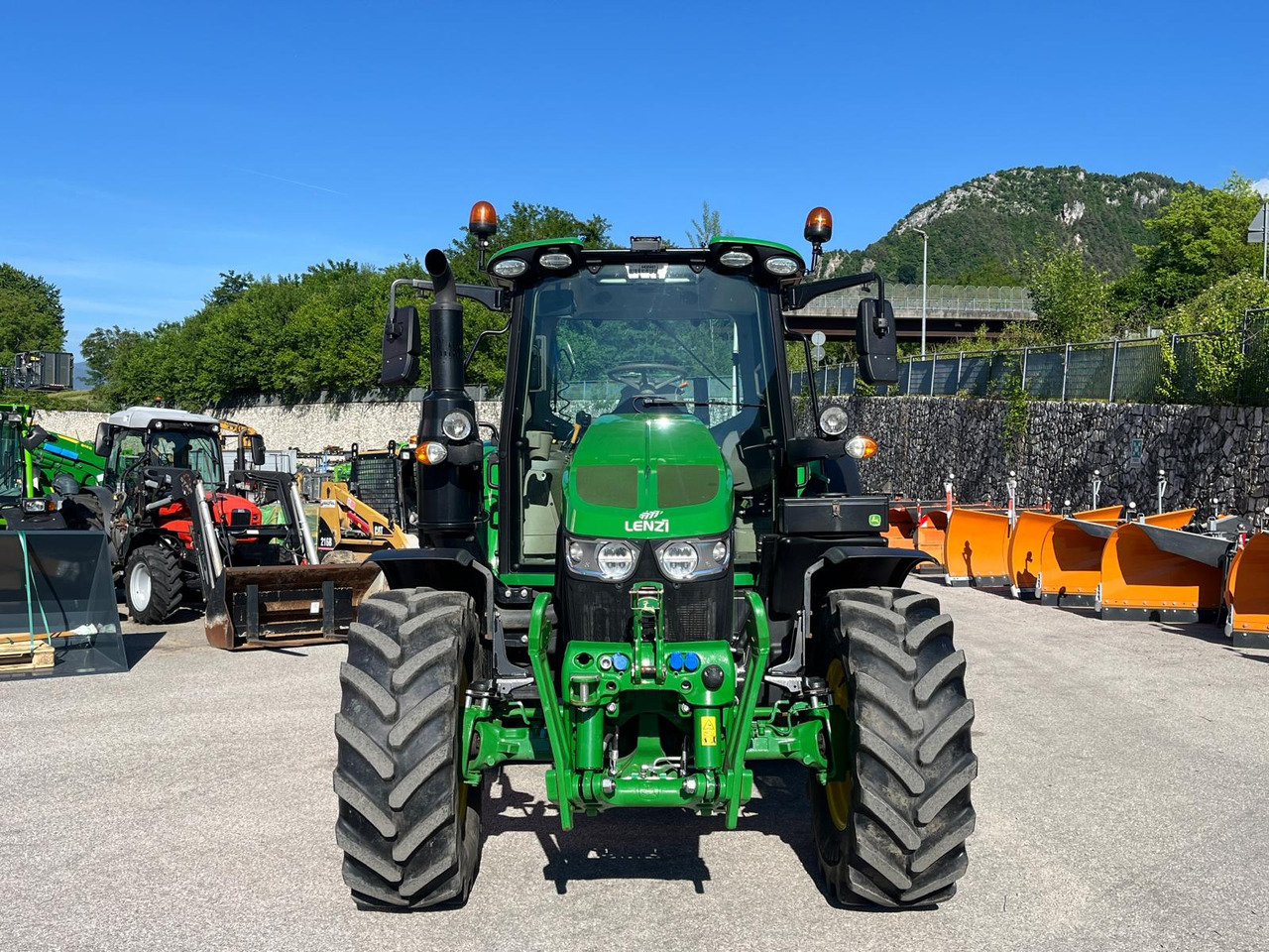 TRATTORE JOHN DEERE 6100M - Trator: foto 3 TRATTORE JOHN DEERE 6100M - Trator: foto 3