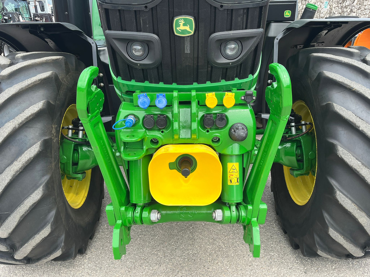 TRATTORE JOHN DEERE 6130R - Trator: foto 3 TRATTORE JOHN DEERE 6130R - Trator: foto 3