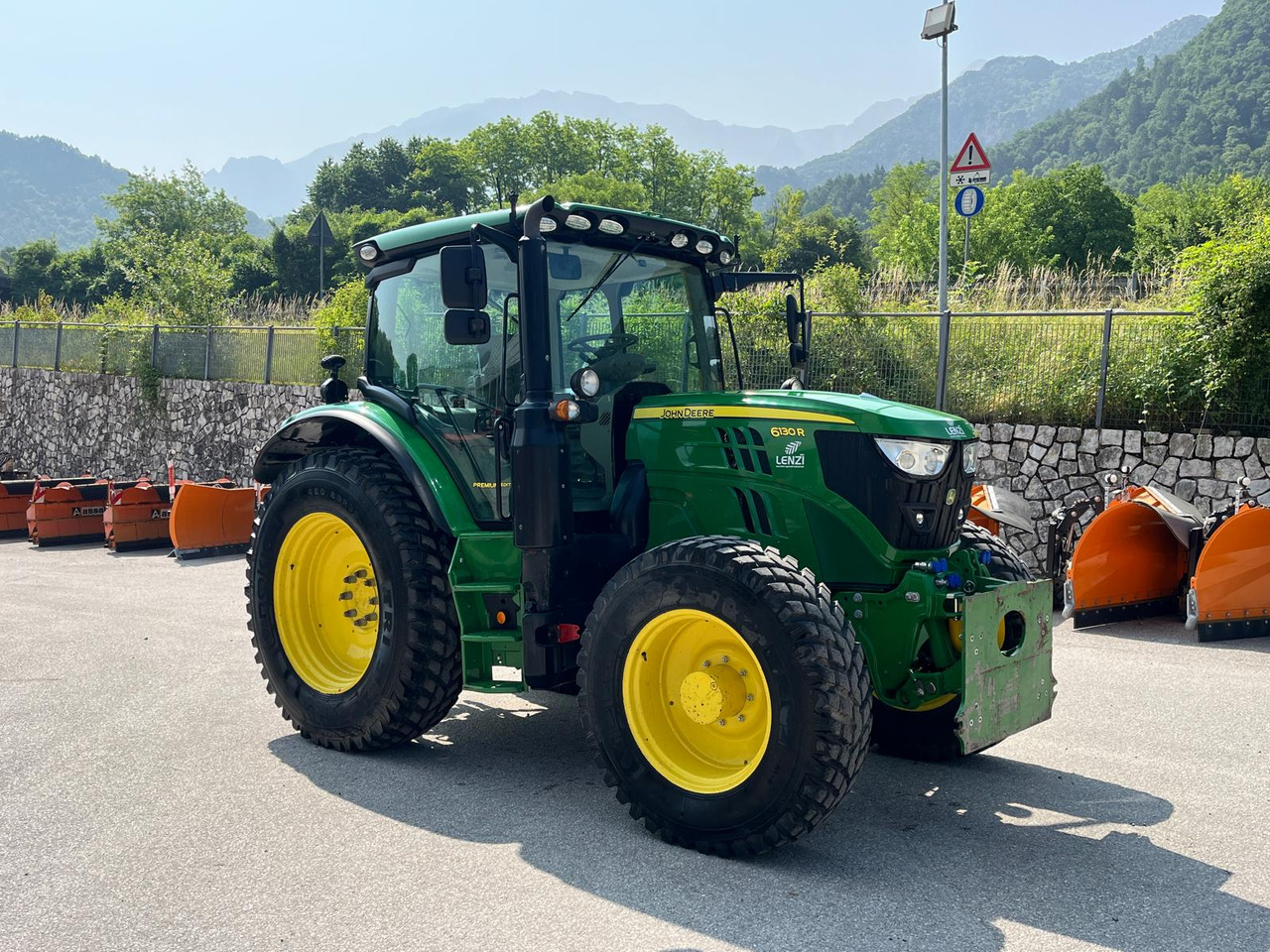 TRATTORE JOHN DEERE 6130R - Trator: foto 4 TRATTORE JOHN DEERE 6130R - Trator: foto 4