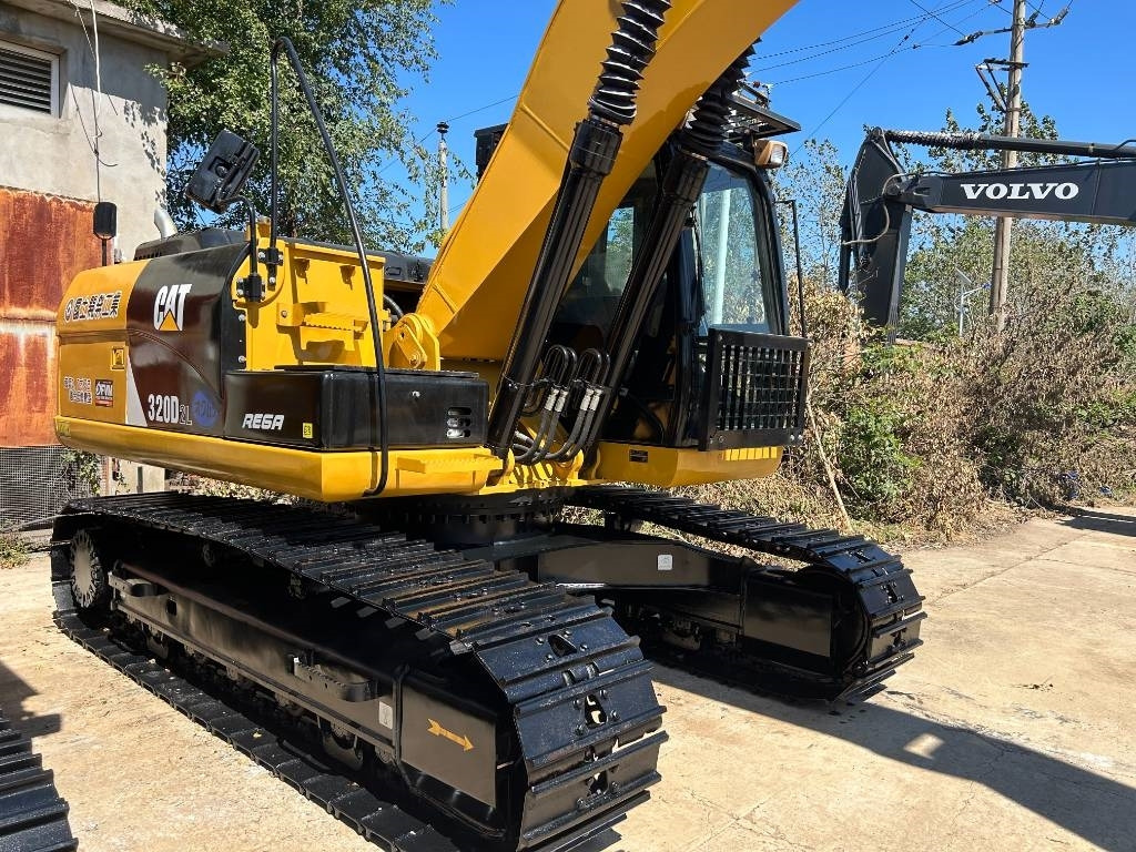 CAT 320D2L - Escavadora de rastos: foto 2 CAT 320D2L - Escavadora de rastos: foto 2