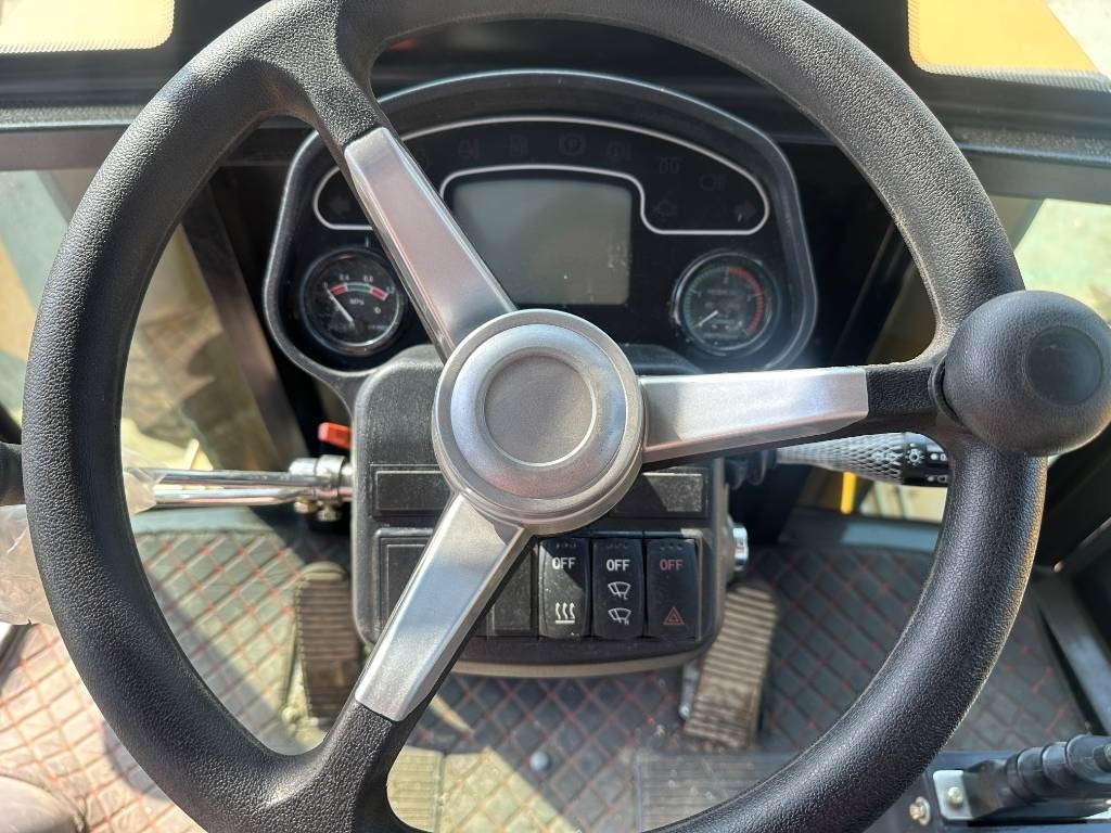 Retroescavadeira CAT 420 F ST: foto 15