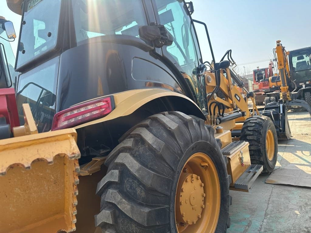 Retroescavadeira CAT 420 F ST: foto 8