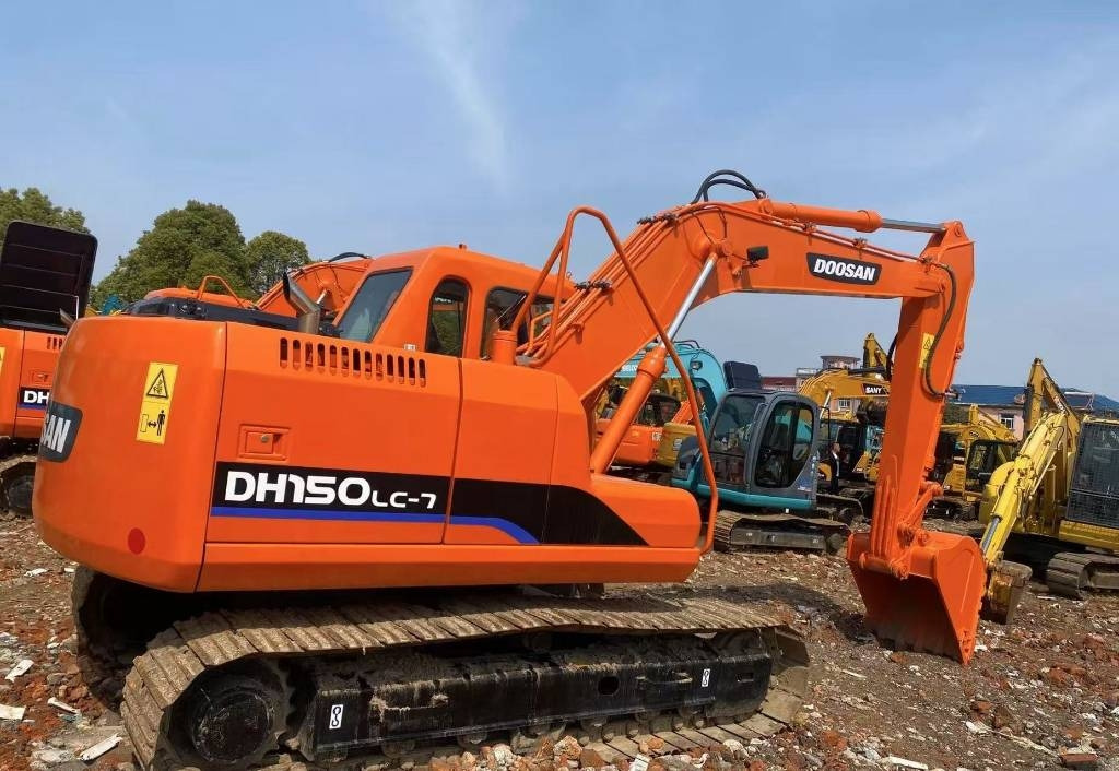 Doosan DH 150 - Escavadora de rastos: foto 1 Doosan DH 150 - Escavadora de rastos: foto 1