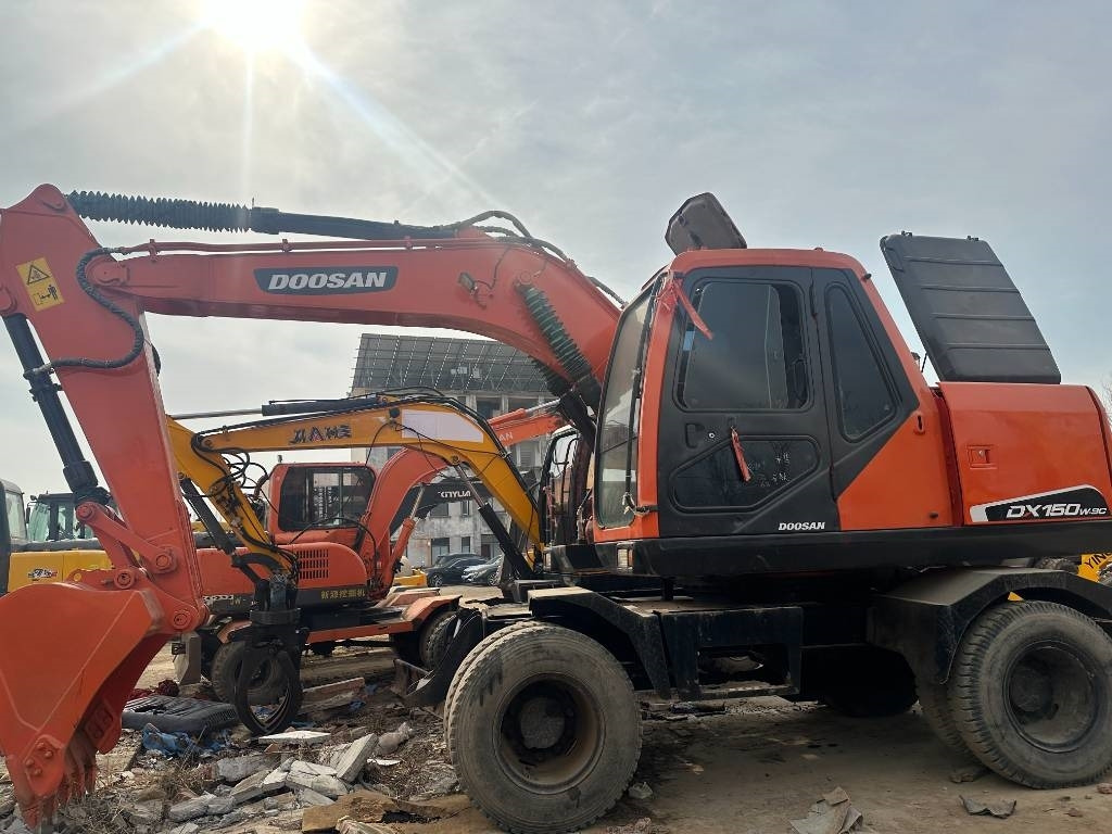 Doosan DH 150 W-7  - Escavadeira de rodas: foto 5 Doosan DH 150 W-7  - Escavadeira de rodas: foto 5