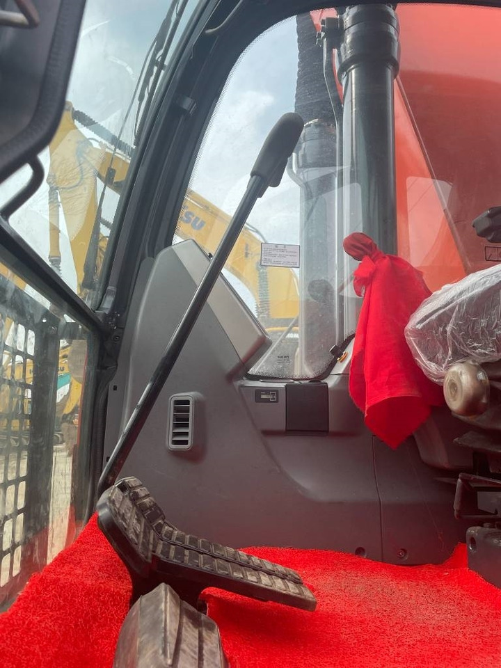 Doosan DX 225 - Escavadora de rastos: foto 3 Doosan DX 225 - Escavadora de rastos: foto 3