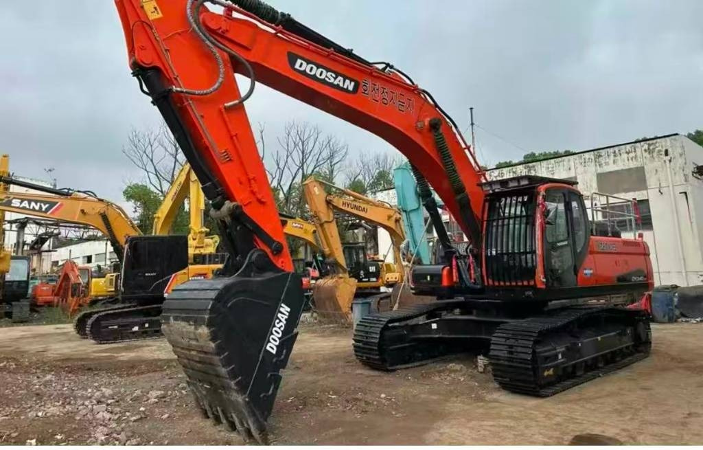 Doosan DX 340 - Escavadora de rastos: foto 1 Doosan DX 340 - Escavadora de rastos: foto 1