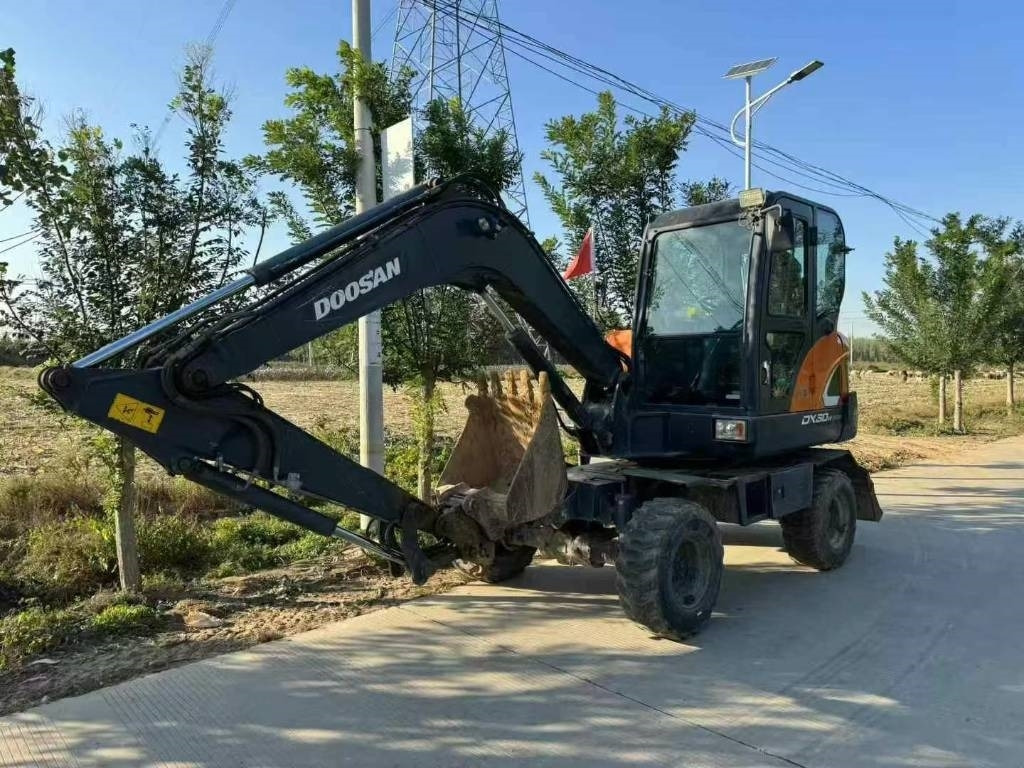 Doosan DX 60 - Mini escavadeira: foto 3 Doosan DX 60 - Mini escavadeira: foto 3