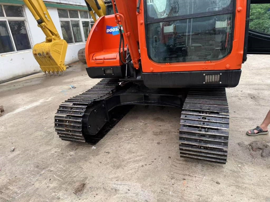 Escavadora de rastos Doosan DX 75: foto 8