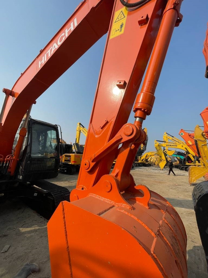 Hitachi ZX 130 - Escavadora de rastos: foto 2 Hitachi ZX 130 - Escavadora de rastos: foto 2