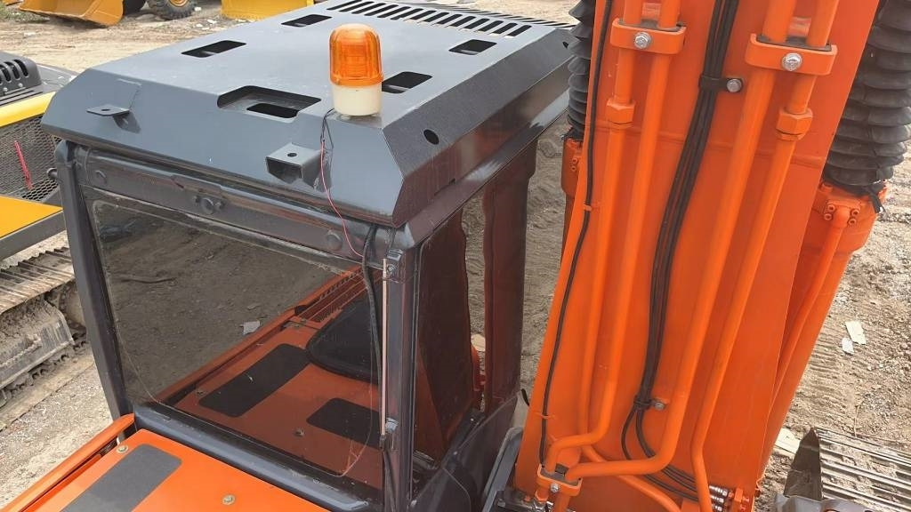 Hitachi Zaxis 210 H-3 - Escavadora de rastos: foto 4 Hitachi Zaxis 210 H-3 - Escavadora de rastos: foto 4