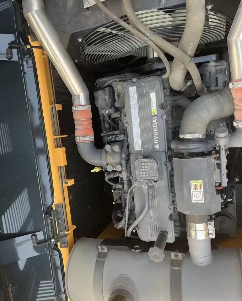 Hyundai 305LC - Escavadora de rastos: foto 4 Hyundai 305LC - Escavadora de rastos: foto 4