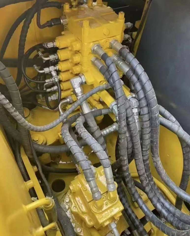 Komatsu PC 130 - Escavadora de rastos: foto 4 Komatsu PC 130 - Escavadora de rastos: foto 4