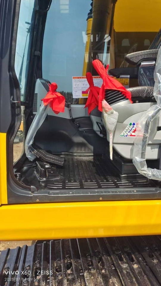 Escavadora de rastos Komatsu PC 220-7: foto 13
