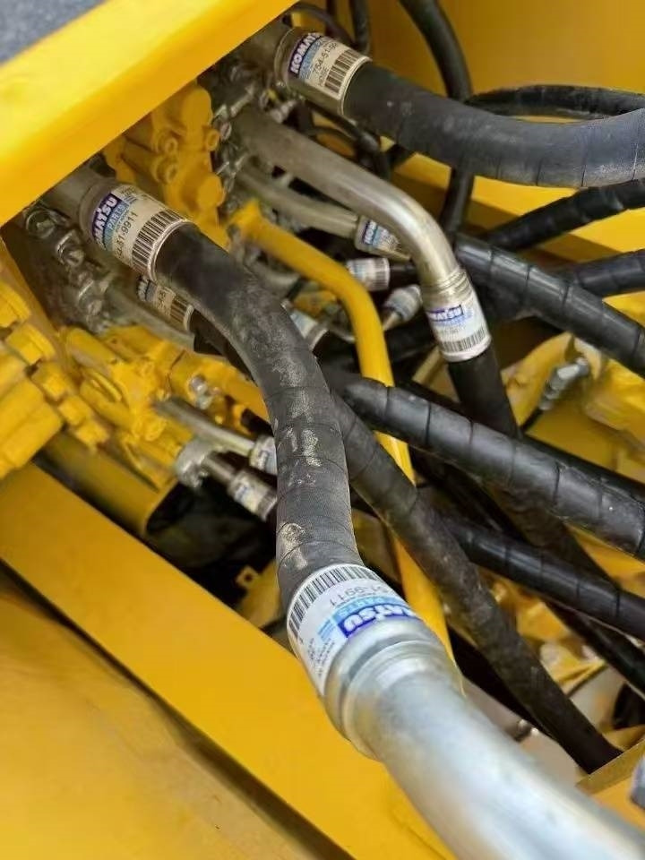 Komatsu PC 220-8  - Escavadora de rastos: foto 5 Komatsu PC 220-8  - Escavadora de rastos: foto 5