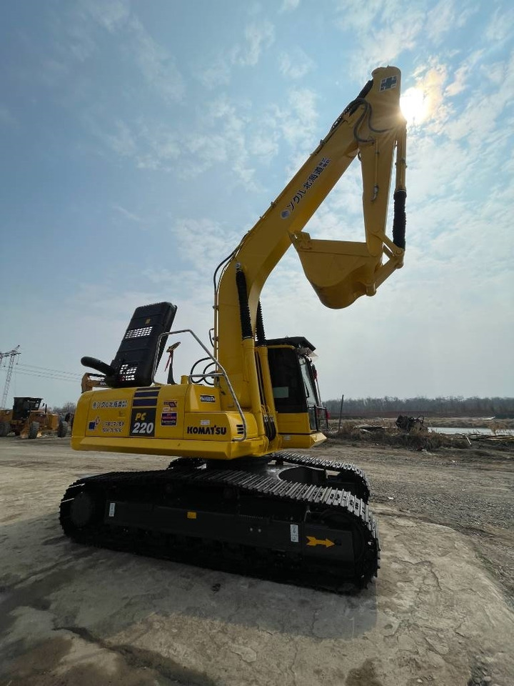 Komatsu PC 220-8 - Escavadora de rastos: foto 1 Komatsu PC 220-8 - Escavadora de rastos: foto 1