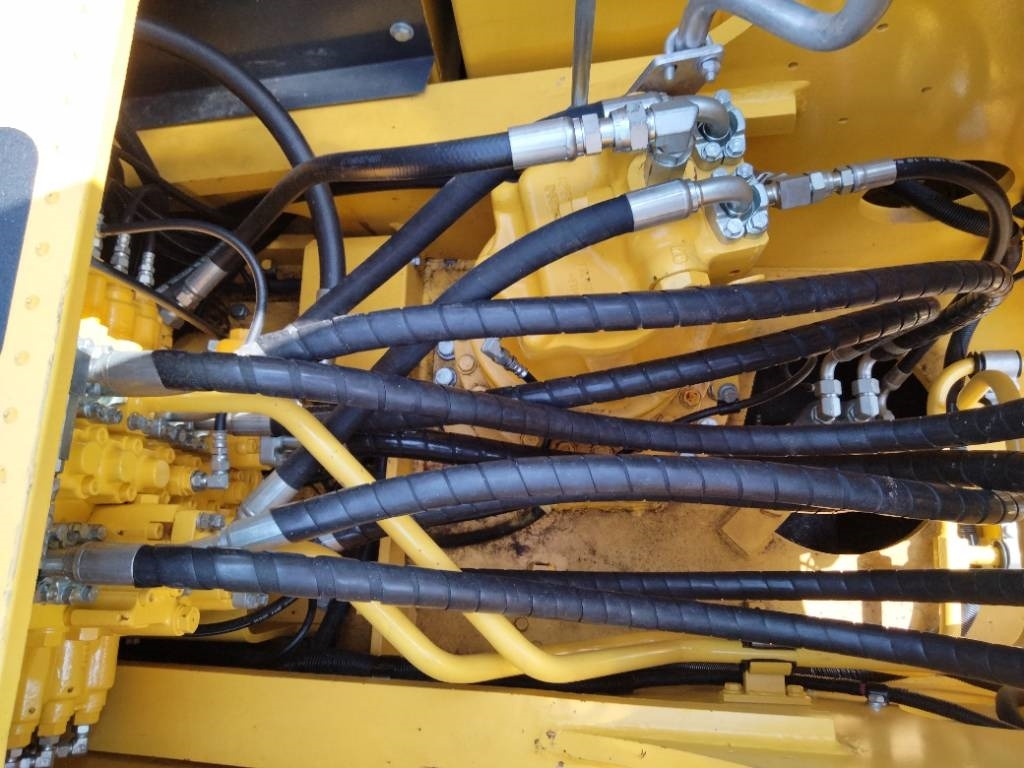 Leasing de Komatsu PC 240  Komatsu PC 240: foto 7
