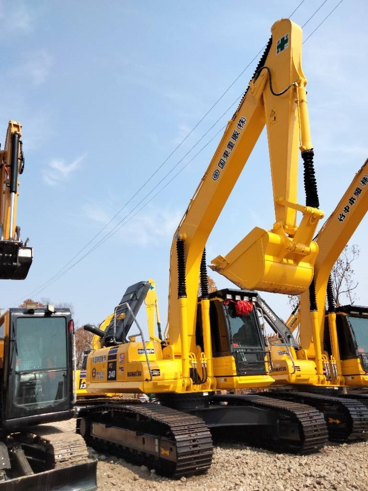 Komatsu PC 240 - Escavadora de rastos: foto 1 Komatsu PC 240 - Escavadora de rastos: foto 1