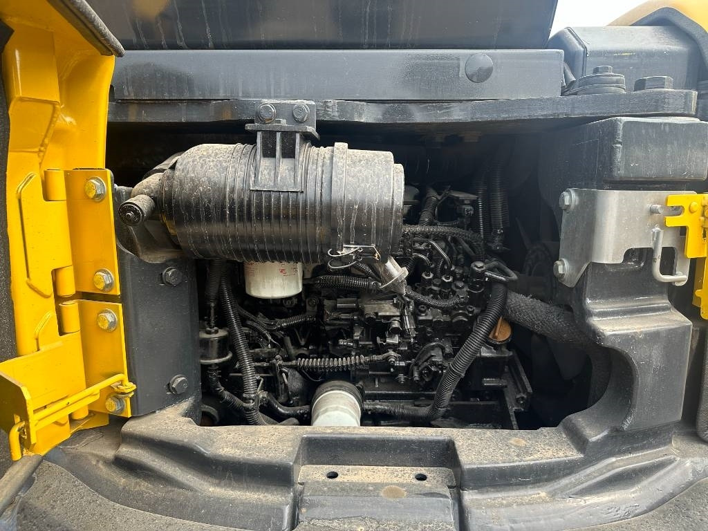 Komatsu PC 40 - Mini escavadeira: foto 5 Komatsu PC 40 - Mini escavadeira: foto 5