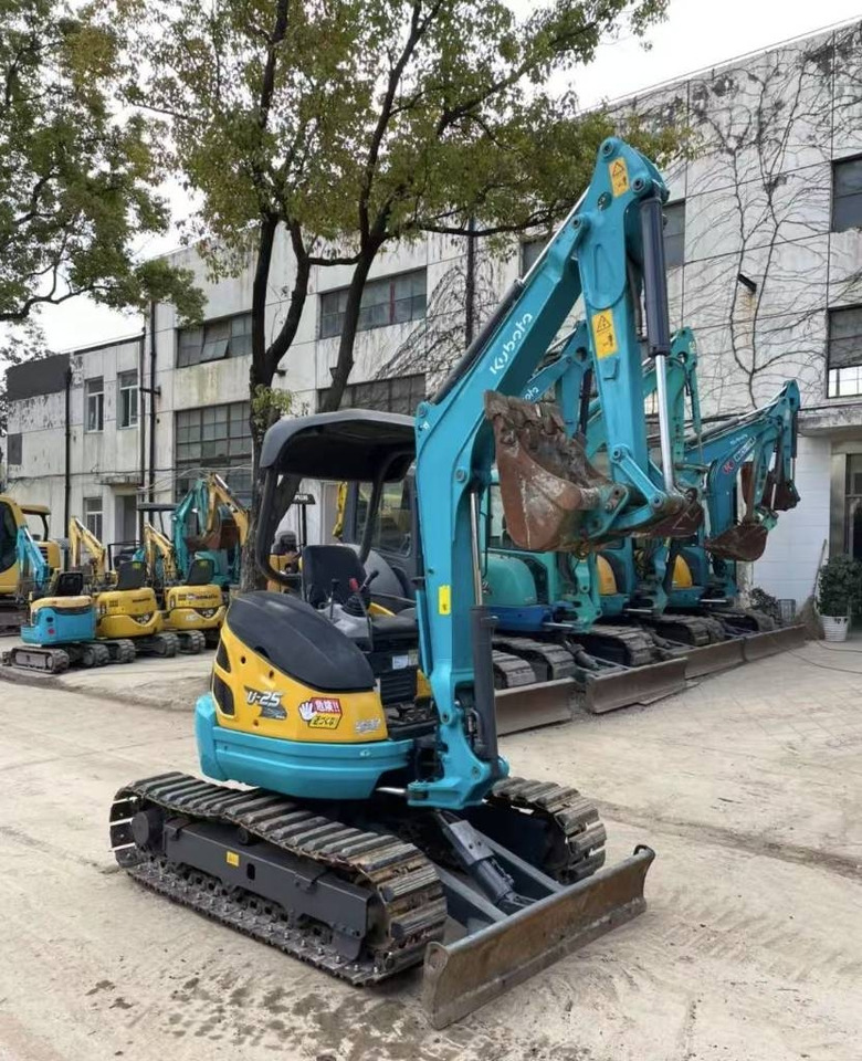 Kubota U 25 - Mini escavadeira: foto 1 Kubota U 25 - Mini escavadeira: foto 1