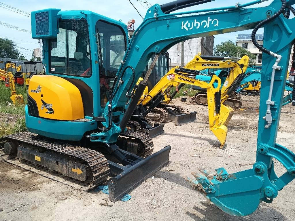 Kubota U 30 - Mini escavadeira: foto 3 Kubota U 30 - Mini escavadeira: foto 3
