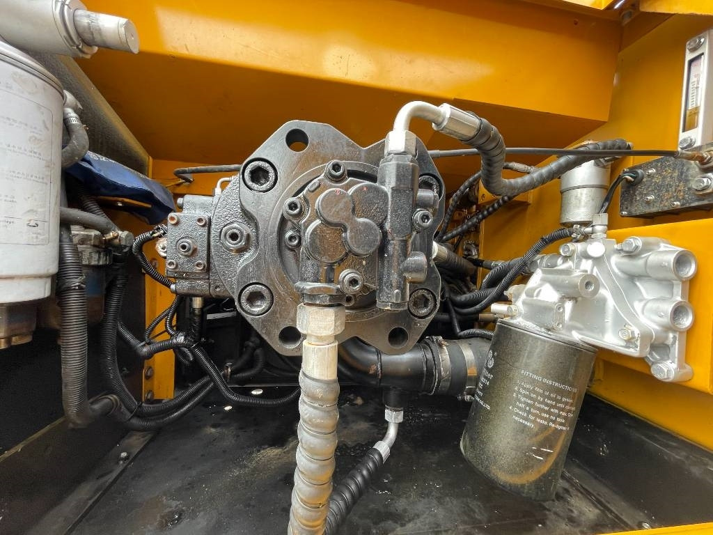 Sany SY 215 - Escavadora de rastos: foto 4 Sany SY 215 - Escavadora de rastos: foto 4