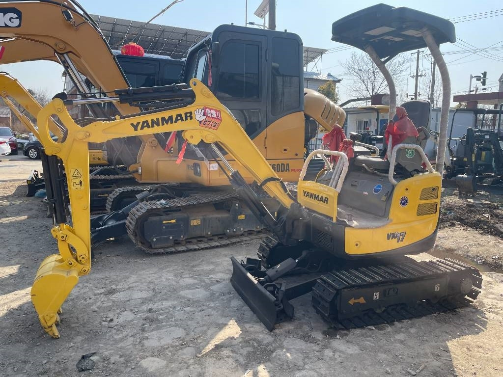Yanmar 17 - Mini escavadeira: foto 1 Yanmar 17 - Mini escavadeira: foto 1