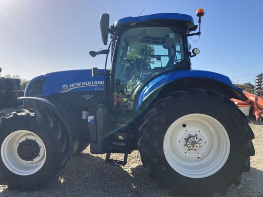 New Holland T7.210 - Trator: foto 4 New Holland T7.210 - Trator: foto 4
