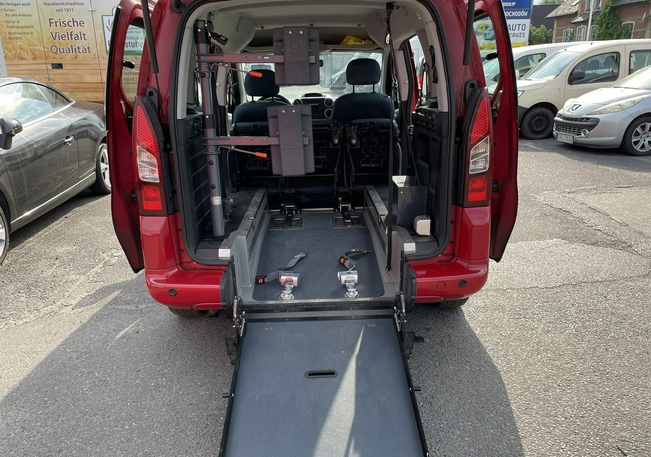 Citroen Berlingo II Berlingo 1.6 do przewozu Niepełnosprawnych inwalida rampa 2018 - Automóvel: foto 3 Citroen Berlingo II Berlingo 1.6 do przewozu Niepełnosprawnych inwalida rampa 2018 - Automóvel: foto 3